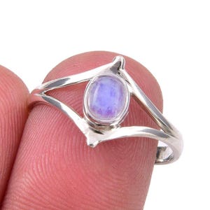 Natural Rainbow Moonstone Ring, Oval Ring, Dainty Ring, Everyday Wear Ring, Minimalist Ring, 925 Solid Sterling Silver Gemstone Ring For Her