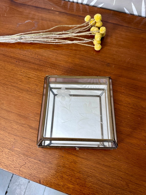 Mid Century Glass and Brass Jewelry Box with Bird… - image 8