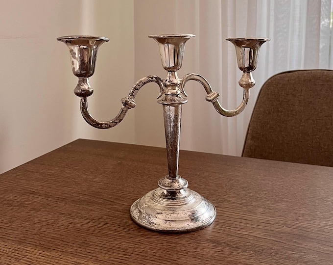 Retro iron 3-armed candelabra