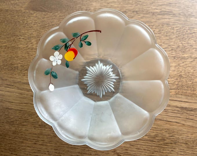 Vintage hand-painted glass plate. Nordic design.