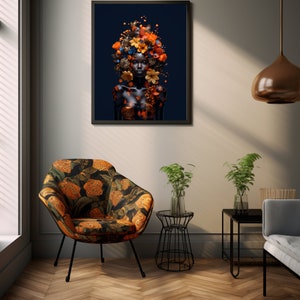 Peut inclure: Une impression encadr&eacute;e d'une femme avec une couronne de fleurs orange et bleues sur la t&ecirc;te. L'arri&egrave;re-plan est bleu fonc&eacute;. La femme porte une tenue noire.