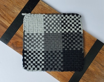 Black, light gray, and dark gray nine block potholder