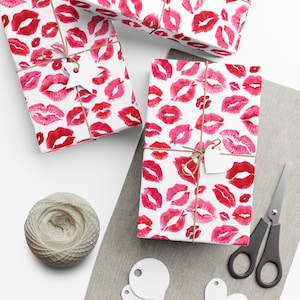 Kusjes over het hele lippenstift Valentijnsdag cadeaupapier