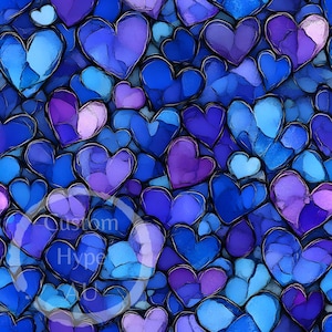 Puede incluir: Un patrón sin costuras de corazones azules y morados. Los corazones están dibujados en un estilo acuarela y tienen una apariencia texturizada.