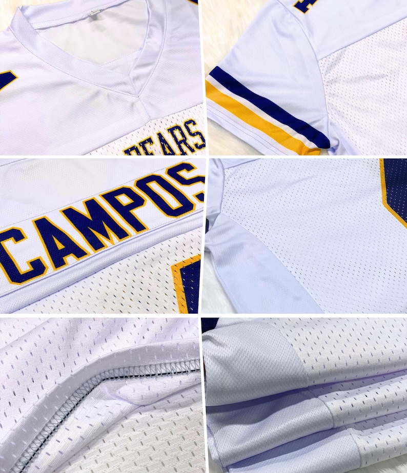 Puede incluir: Camiseta de f&uacute;tbol blanca con detalles azules y amarillos. La camiseta muestra las palabras "BEARS" y "CAMPOS" en letras azules. Tiene cuello en V y est&aacute; hecha de tejido de malla.