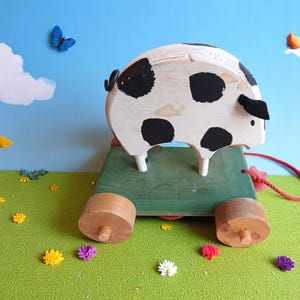 Vintage 1982 Handmade Wooden Pig Pull Toy – Signed by Artist – Retro Wooden Toy – Collectible Handcrafted Toy