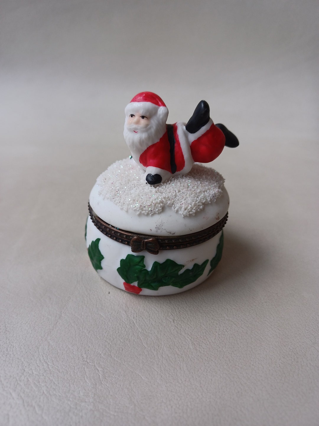 ノットアンティークスBOX Vintage Tiny Porcelain Santa Claus Christmas Trinket Box