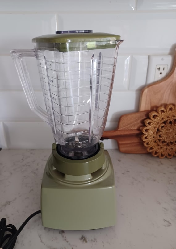Vintage Avocado Green Osterizer Blender: 1970s Retro Kitchen