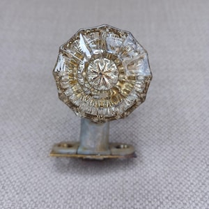 Set di pomelli per porte in vetro tagliato vintage: serratura e piastra posteriore Sargent