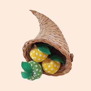 Vintage Wicker Cornucopia Basket – Thanksgiving Horn of Plenty Table Decor
