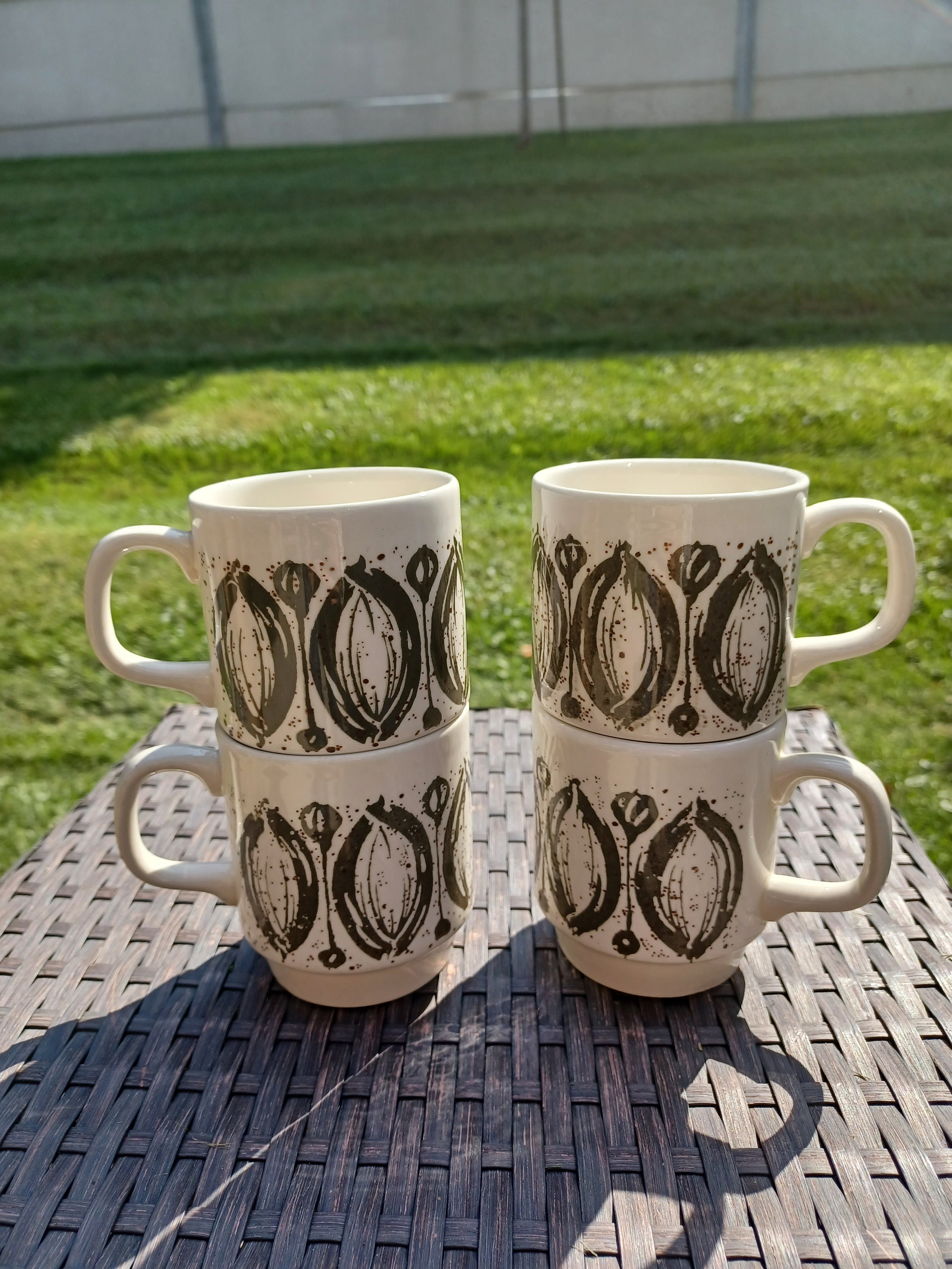 Vintage Biltons of England BIL30 Creamer, Covered Sugar Bowl