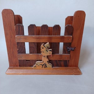 Vintage Brown Lattenzaun und Hund Serviettenhalter Tischdekoration