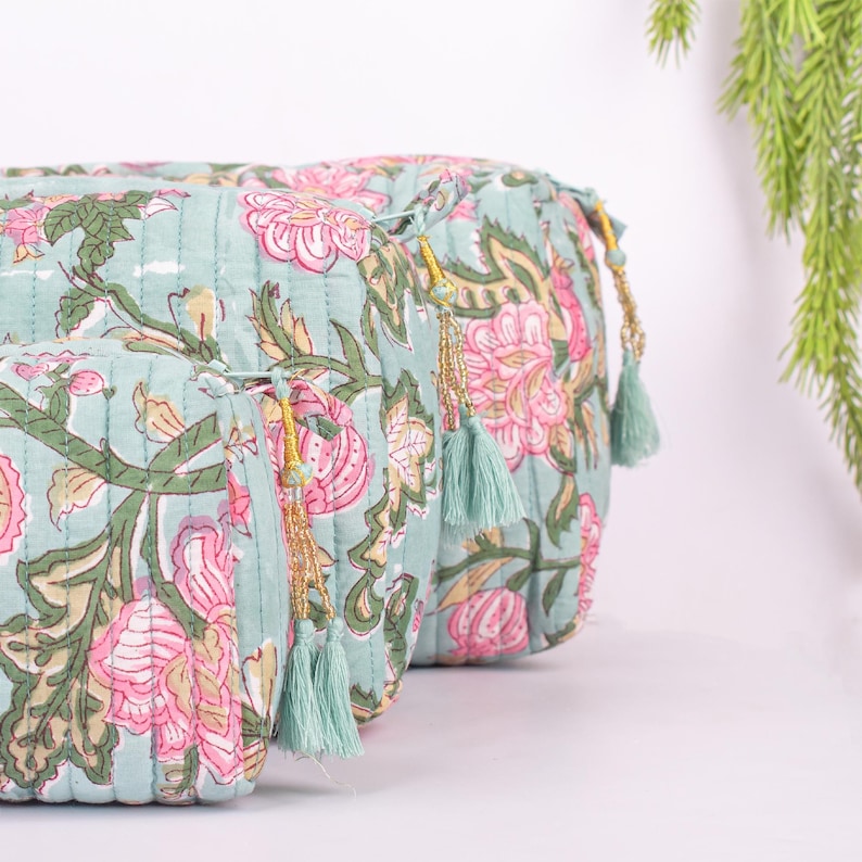 3 pieces wash bag tassels