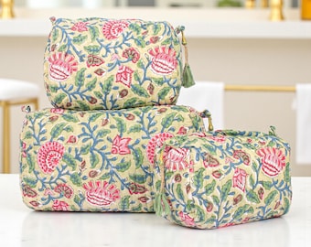 Handgefertigtes gestepptes Baumwoll-Make-up-Taschen-Set | Blumen Block Print