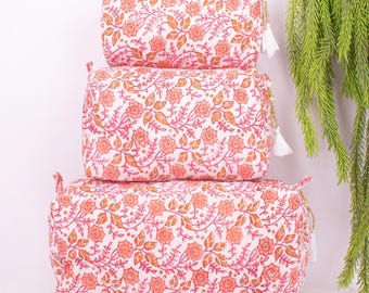 Handgemachter Baumwollkosmetiktaschen-Set: Gesteppter Blumen-Reise-Organizer