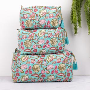 Ensemble de trousses de maquillage matelassées faites à la main Trousse de toilette en coton écologique imprimé bloc pour femmes Ensemble de rangement de produits de toilette 3 pièces Ensemble de pochettes cosmétiques