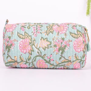 side angle toiletry bag of large bag