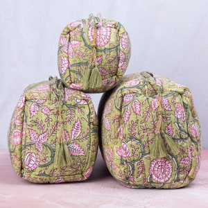 toiletry bag set