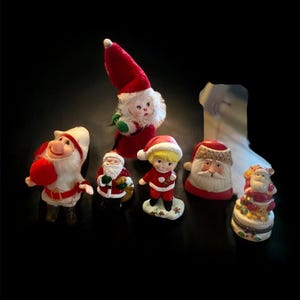Vintage Santa Sortiment von Weihnachtsschmuck und Dekor