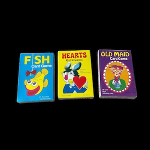 Inclui 3 baralhos de cartas - Baralho retrô infantil - Solteirona - Copas - Vai pescar - Jogos infantis fofos e kitsch