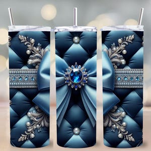 Luxe blauwe satijnen strik png, elegant gewatteerd parelontwerp, diamantglanzende sublimatiewrap, chique koningsblauwe digitale kunst voor 20oz-beker
