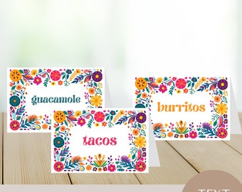 Può includere: Tre etichette alimentari stampabili con un bordo floreale colorato. Le etichette recitano "guacamole", "burritos" e "tacos". Le etichette sono progettate per un buffet di festa messicana.