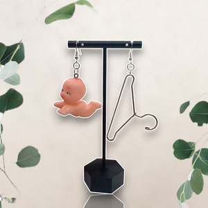 Dezente Pro-Choice Statement Ohrringe: Ermächtigender Schmuck für Anwälte für reproduktive Rechte