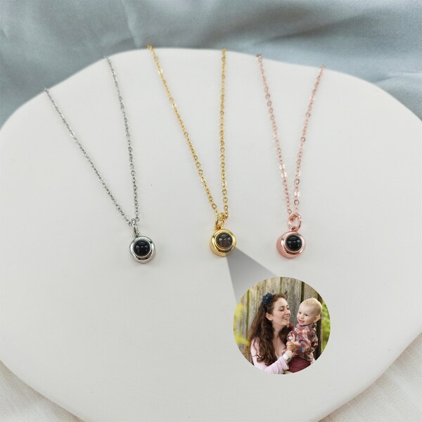 Personalized Color Photo Projection Necklace,Photo Memorial Gift,Mom Necklace,Hidden Photo Necklace,Mother's Day gift,Gifts for Her