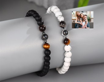 Bracelet en pierre de projection personnalisé pour hommes, bracelet photo caché, associé à une perle d'obsidienne - Cadeau pour petit ami, père et amis.