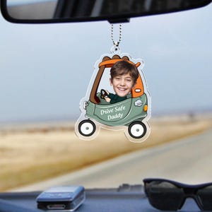 Personliga bildhängare för barn 1-4 år, akryldekoration för kör säkert pappa, present till ny pappa, present till ny förare, babyfotopresent till maken bild 6