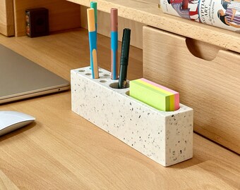 Nachhaltiger Terrazzo Schreibtisch Organizer mit Handyhalterung NEUTRALS