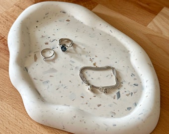 Tray CLOUD sustainable jewelry storage NEUTRALS