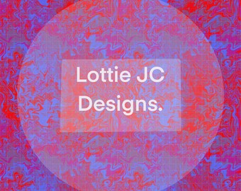 Op de afbeelding: Abstract ontwerp met een wervelend patroon in tinten rood, blauw en roze. De tekst "Lottie JC Designs." wordt weergegeven in een witte rechthoek over een doorschijnende cirkel.