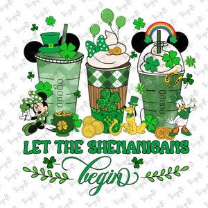 Puede incluir: Un diseño de San Patricio con temática verde, blanca y marrón, con tres bebidas con crema batida, orejas de Mickey y un trébol. El texto "LET THE SHENANIGANS BEGIN" está en la parte inferior del diseño.
