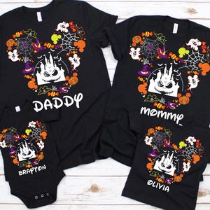 Svg personnalisé de voyage d'Halloween en famille, Svg d'Halloween personnalisé, Svg d'Halloween assorti, souris et amis, Svg du royaume magique, chemise de famille