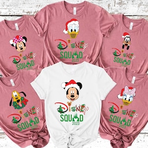 Personnage de Noël SVG, Vacances en famille 2023 Créer des souvenirs ensemble Souris de Noël et amis SVG, Équipe de Noël, Très Joyeux Noël