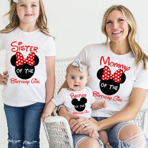 Anniversaire fille personnalisé Svg, Svg la maman de la fille qui fêtait son anniversaire, Svg souris de la petite fille qui fêtait son anniversaire, Svg joyeux anniversaire, Svg Magical Kingdom