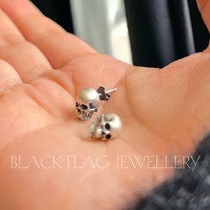 Silver Skull Earrings - 925 Sterling Silver Gothic Skull Stud Earrings, Gothic Jewelry, Punk and Emo Gift, Steampunk