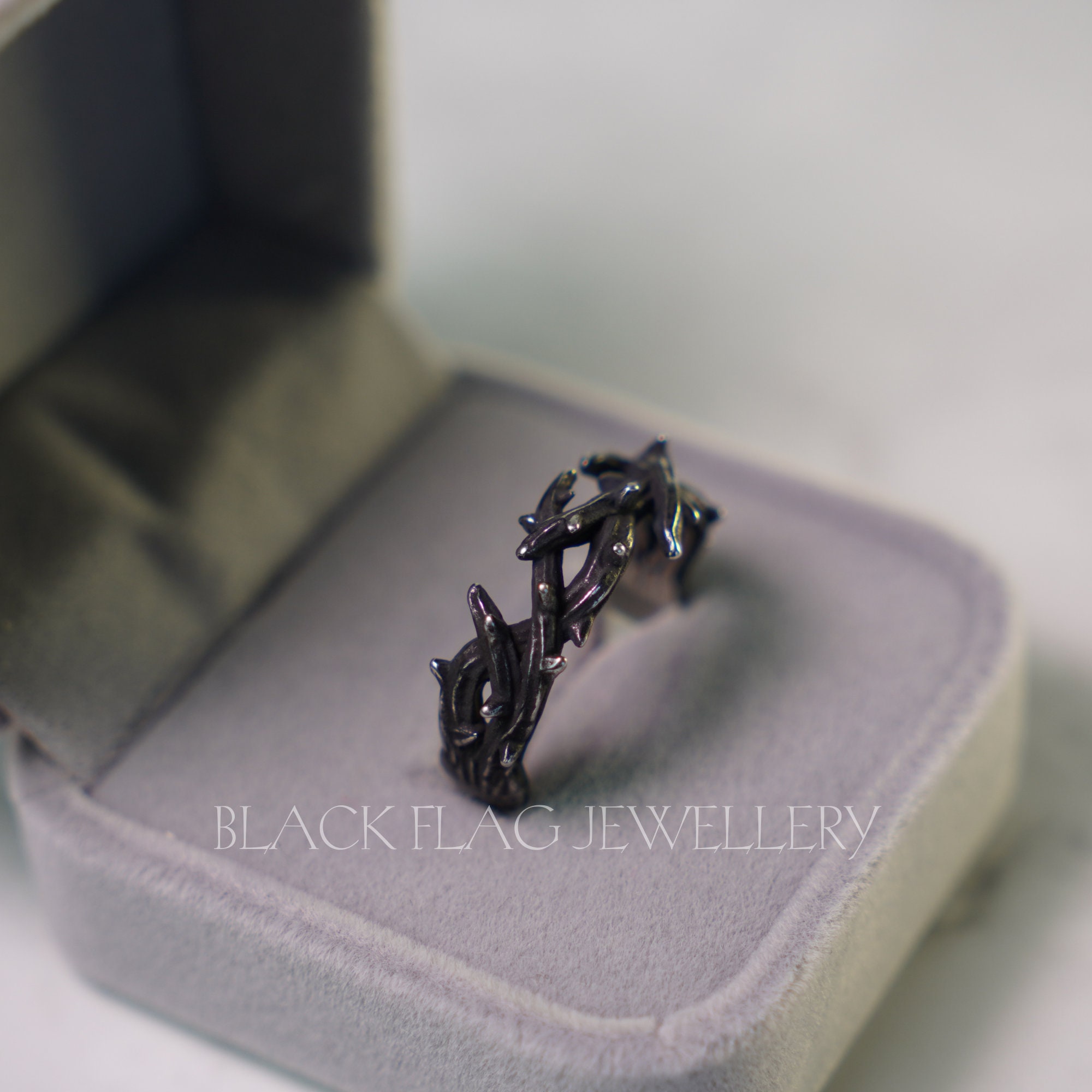 Edgy 2024 promise rings