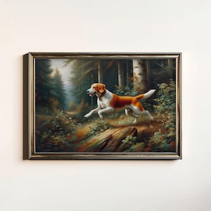 Puede incluir: Una pintura de un perro marrón y blanco corriendo por un bosque. El perro está en primer plano de la pintura, y el bosque está en el fondo. El perro corre hacia el lado derecho de la pintura. El bosque está formado por árboles altos con hojas verdes. La pintura está enmarcada en un marco dorado.