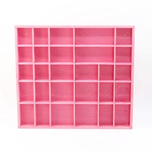 Présentoir en bois rose avec 28 compartiments | Boîte à bibelots Shadow | Organiseur mural teinté à la main | étagère séparée | Collection de curiosités
