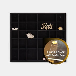 Zwart houten display met 28 vakken | Schaduwdoosje | Zwarte wandopberger | Verdeelde plank | Curios-collectie |Glazen deksel