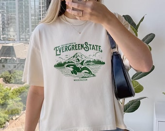Camiseta curta quadrada com estampa de baleia do estado de Washington | Camiseta Comfort Colors Pacific Northwest para meninas Granola, amantes de viagens e atividades ao ar livre do noroeste do Pacífico