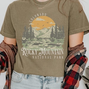 アウトドア風グラフィックTシャツ、コロラド コンフォートカラーシャツ、グラノーラガール エステティックTシャツ、国立公園愛好家へのギフト、ロッキーマウンテン国立公園シャツ
