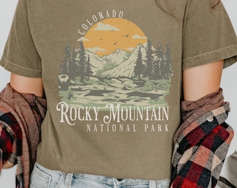 Outdoorsy Graphic Tee, Colorado Comfort Colors Shirt, Granola Girl Aesthetic Tshirt, Gift for National Park Lovers, Rocky Mountain NP Shirt
