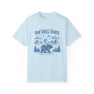 Teer hak staat comfort kleuren tshirt, eclectisch North Carolina natuurliefhebber shirt, uniseks T-shirt, vintage grafische top, uniek cadeau voor de natuur Chambray