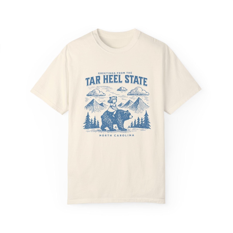 Teer hak staat comfort kleuren tshirt, eclectisch North Carolina natuurliefhebber shirt, uniseks T-shirt, vintage grafische top, uniek cadeau voor de natuur Ivory