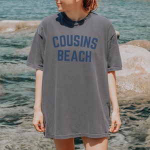 Cousins Beach Comfort Colors Tee, Trendy Oversized Cousins Beach Tshirt, Vintage Feel Book Lover Shirt