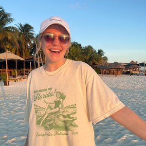 Chemise du parc national des Everglades, chemise alligator, t-shirt nature Floride, chemise couleurs confort, cadeau de randonnée, t-shirt aventure en plein air image 1