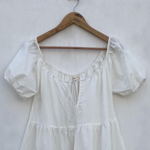 effen witte katoenen lange maxi-jurk voor strandkleding / ronde halslijn met trekkoord zomer maxi-jurk / lange boho-lange maxi-jurk met korte mouwen